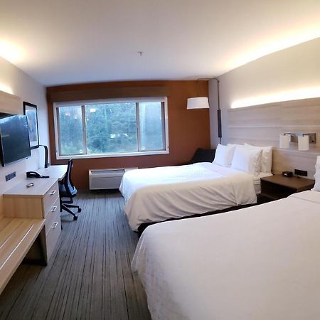Holiday Inn Express Fort Bragg By Ihg Exteriör bild