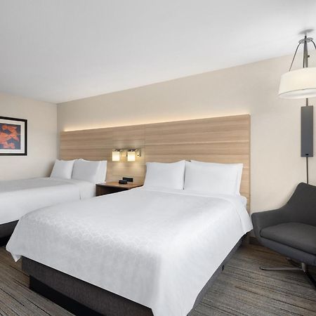 Holiday Inn Express Fort Bragg By Ihg Exteriör bild