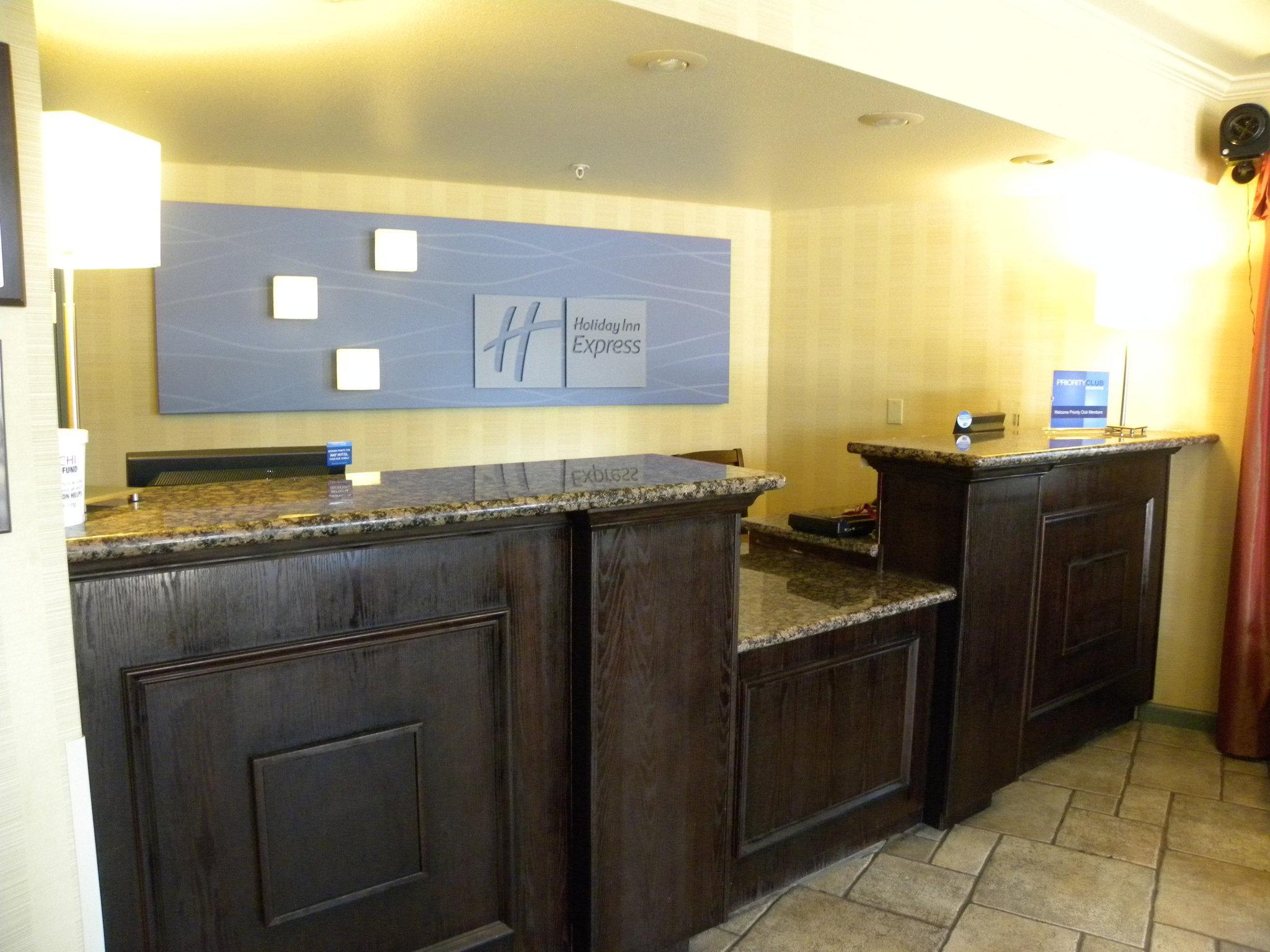 Holiday Inn Express Fort Bragg By Ihg Exteriör bild
