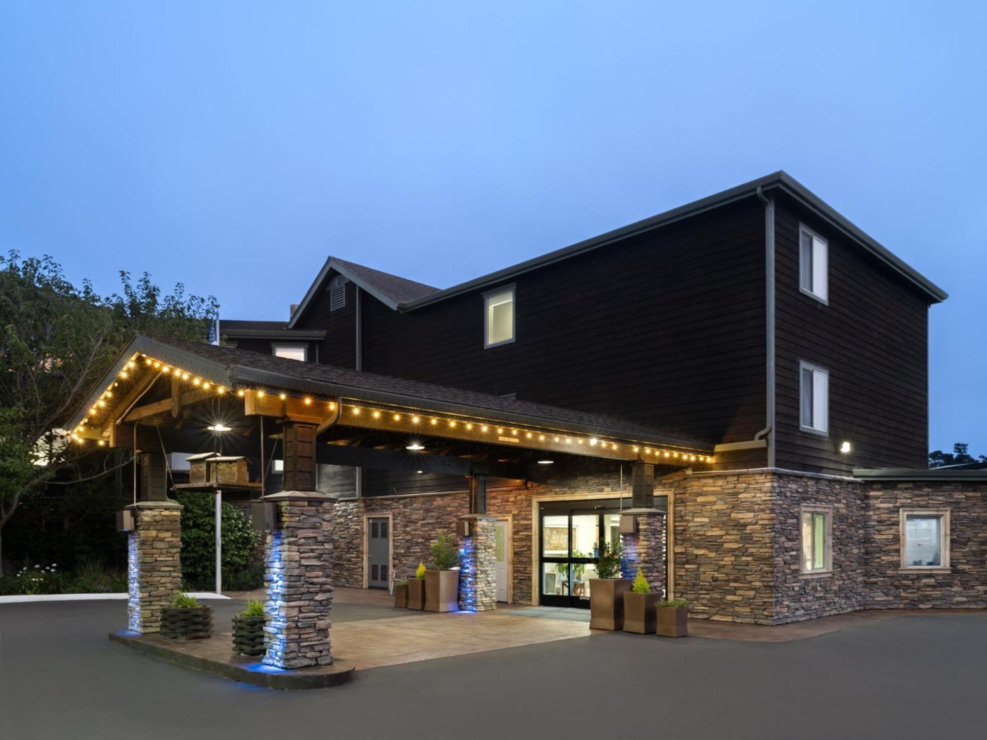 Holiday Inn Express Fort Bragg By Ihg Exteriör bild