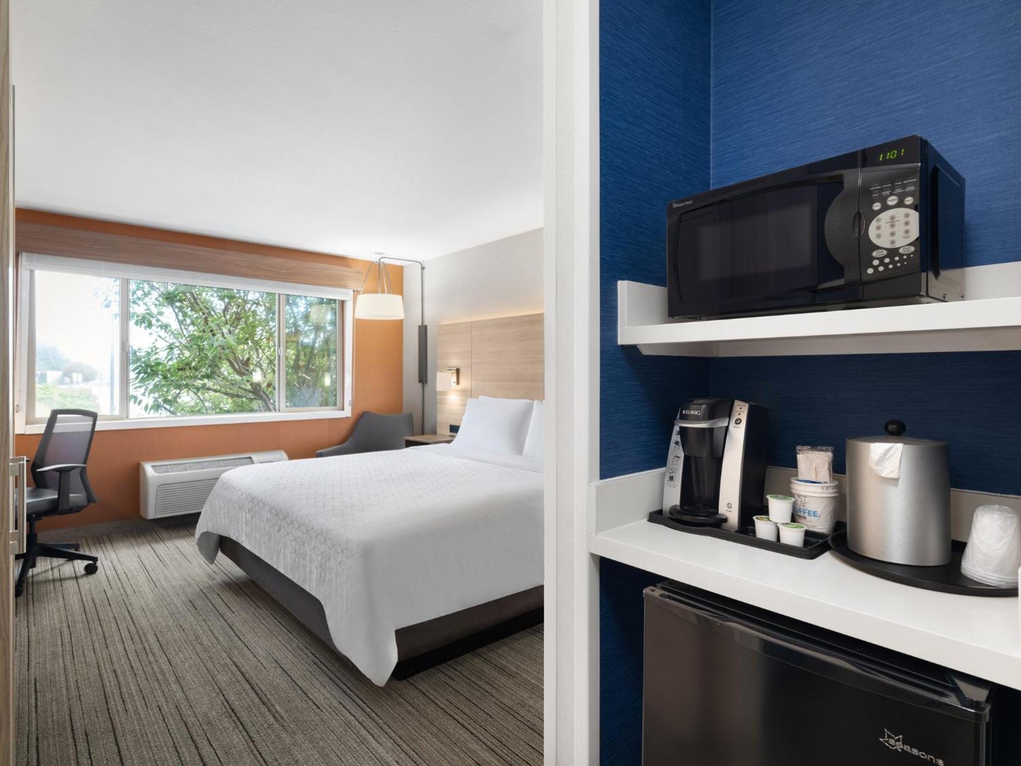 Holiday Inn Express Fort Bragg By Ihg Exteriör bild