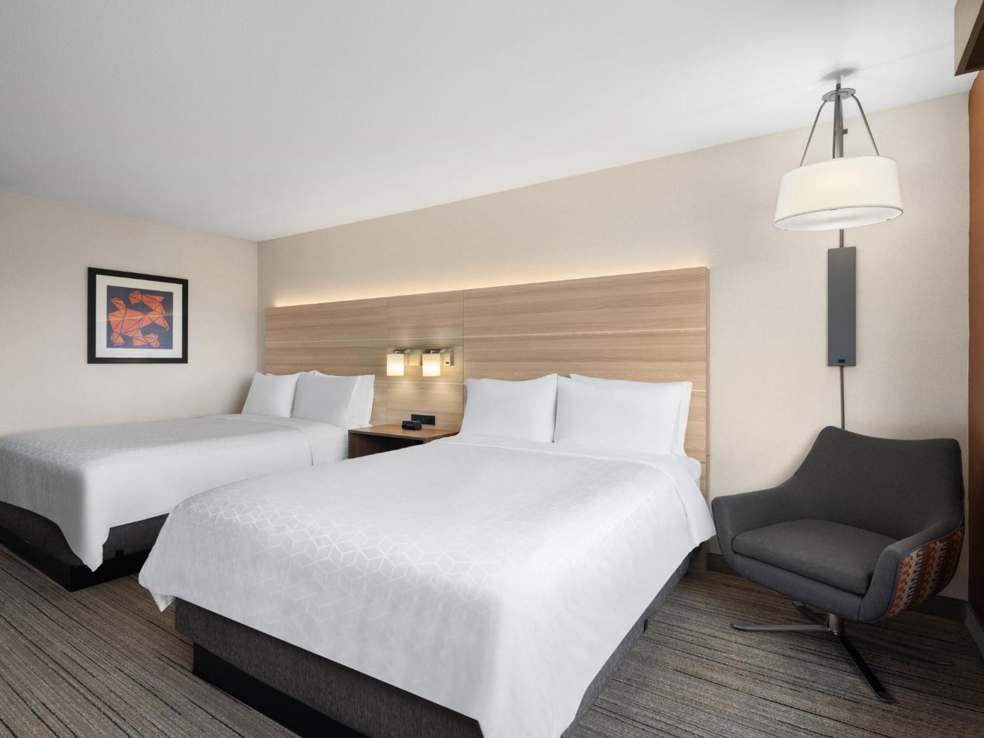 Holiday Inn Express Fort Bragg By Ihg Exteriör bild
