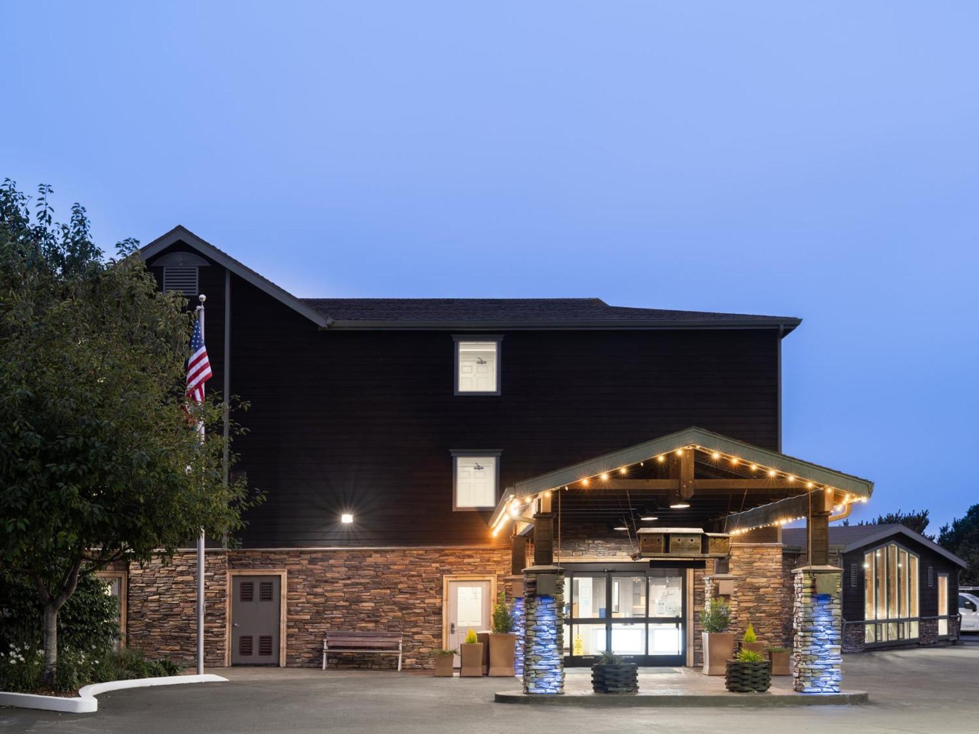 Holiday Inn Express Fort Bragg By Ihg Exteriör bild