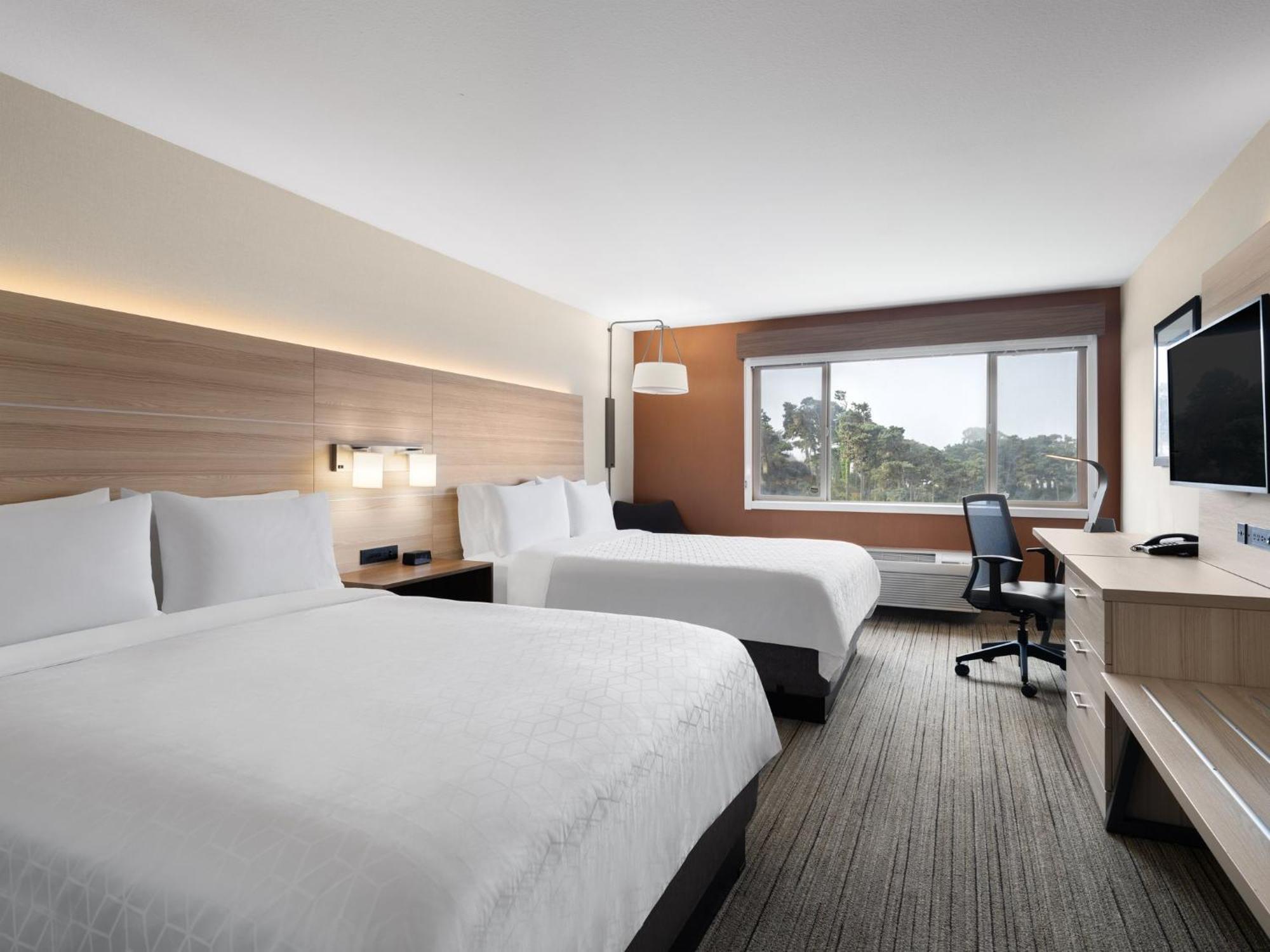 Holiday Inn Express Fort Bragg By Ihg Exteriör bild