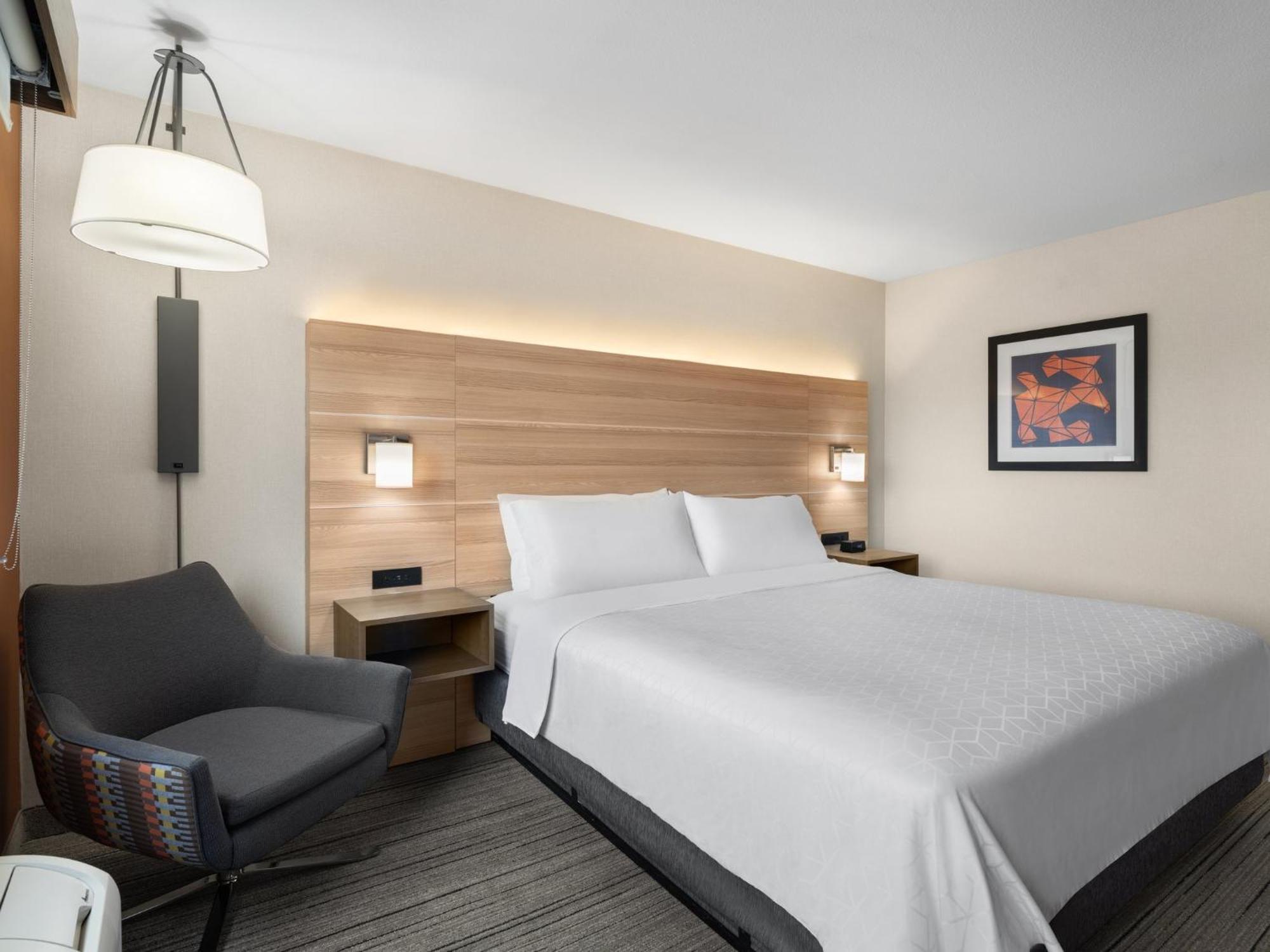 Holiday Inn Express Fort Bragg By Ihg Exteriör bild