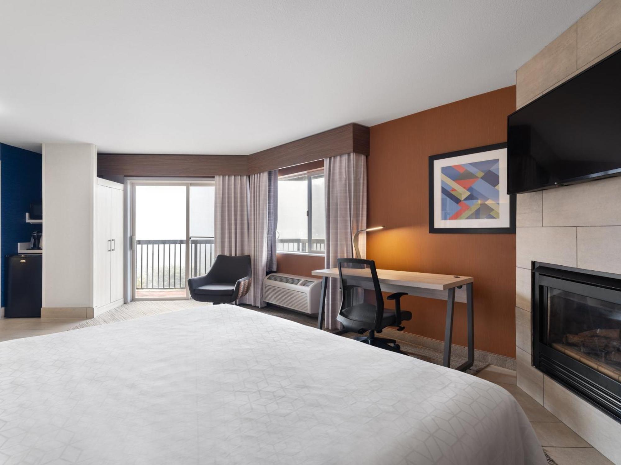 Holiday Inn Express Fort Bragg By Ihg Exteriör bild