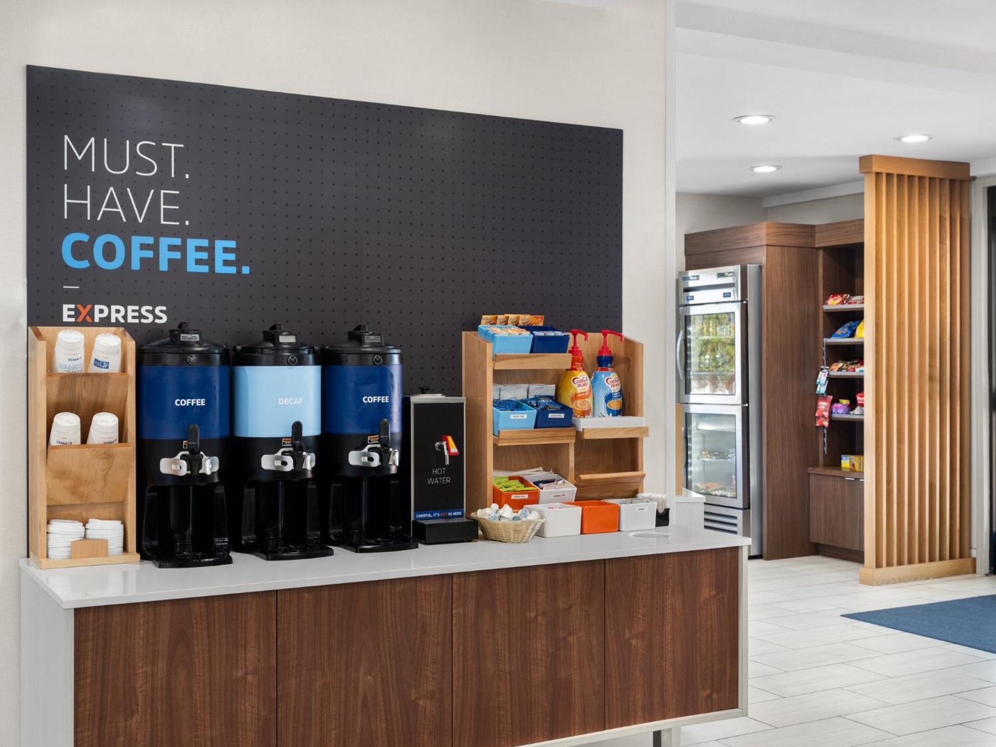 Holiday Inn Express Fort Bragg By Ihg Exteriör bild