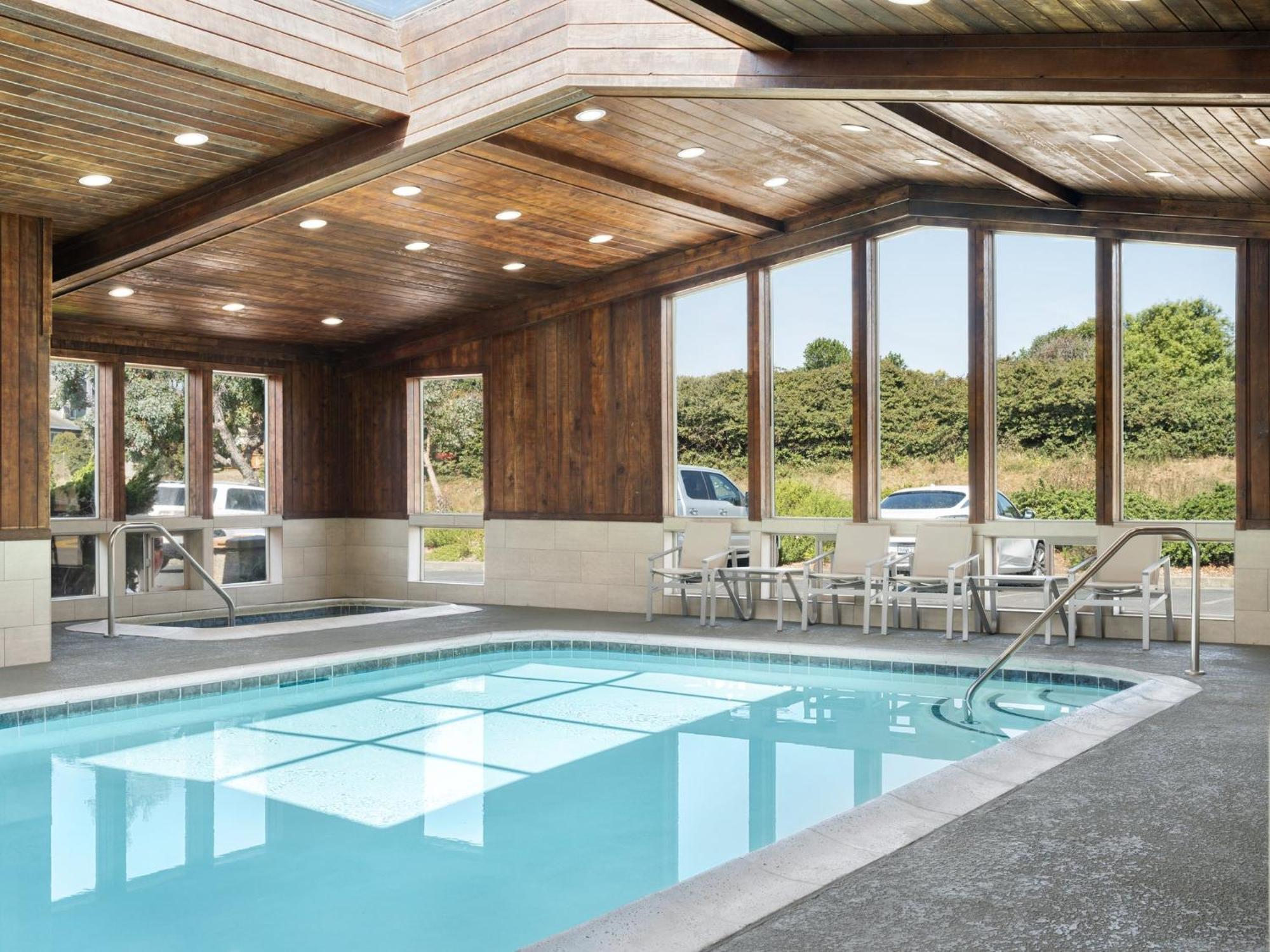 Holiday Inn Express Fort Bragg By Ihg Exteriör bild