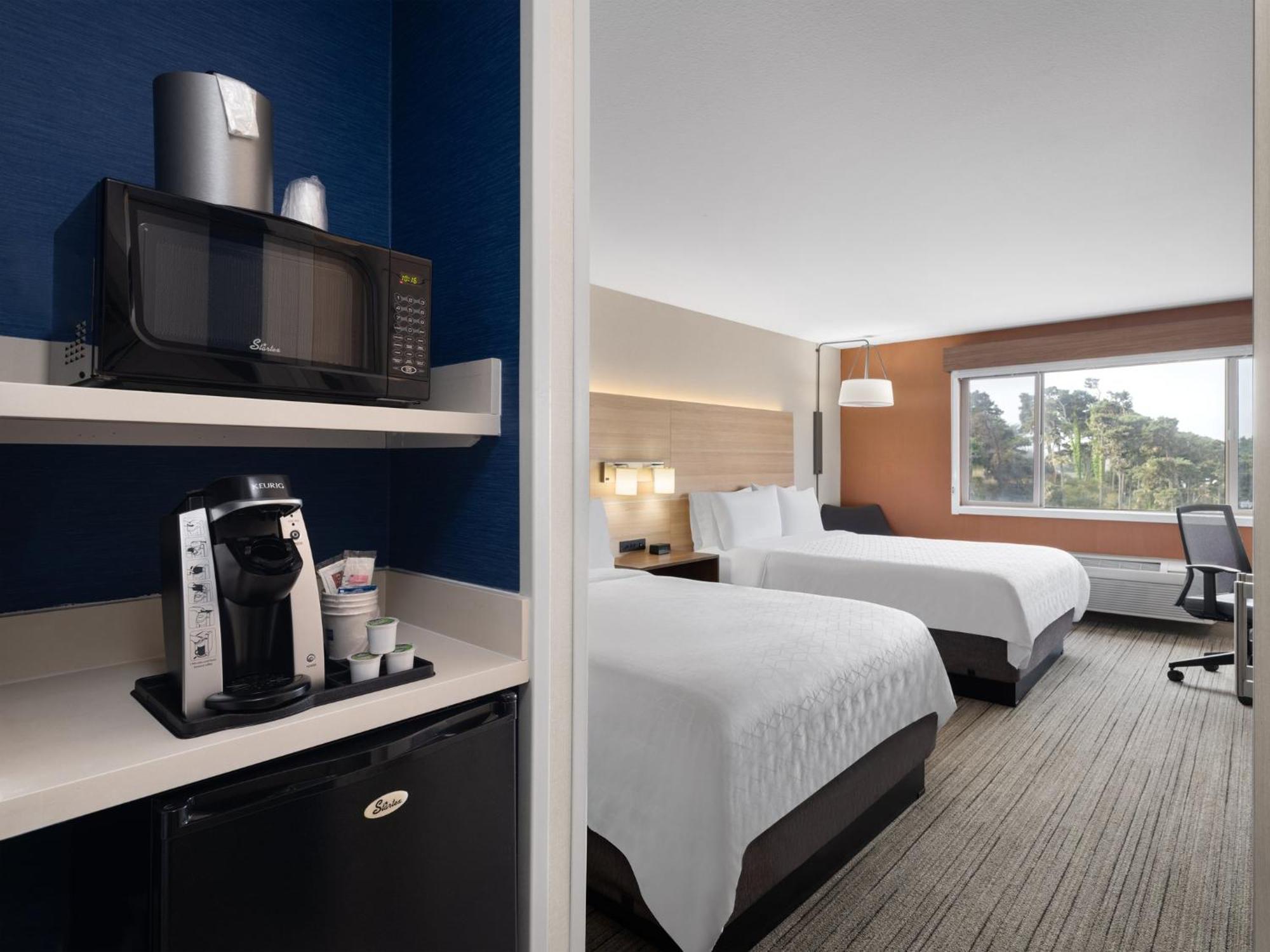Holiday Inn Express Fort Bragg By Ihg Exteriör bild