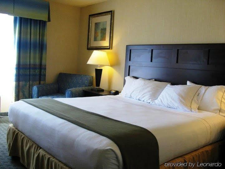 Holiday Inn Express Fort Bragg By Ihg Exteriör bild